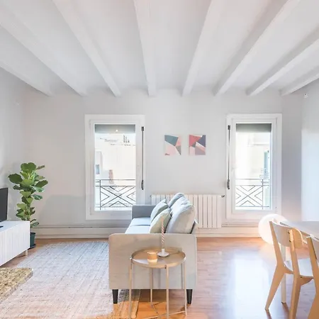 Fall In With Bcn In The Location Apartment *