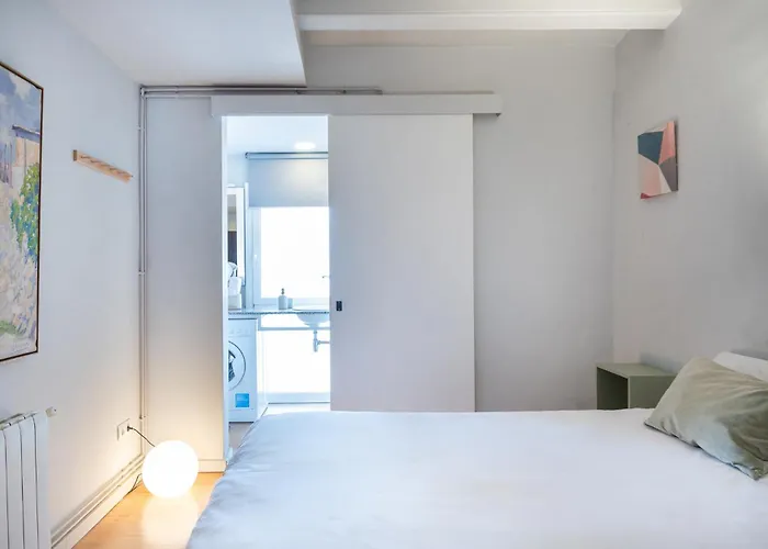 Fall In With Bcn In The Location Daire Barselona