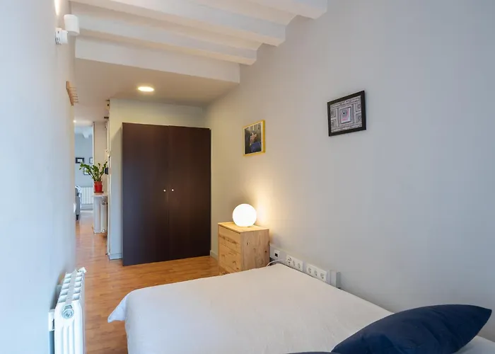 Fall In With Bcn In The Location Daire Barselona